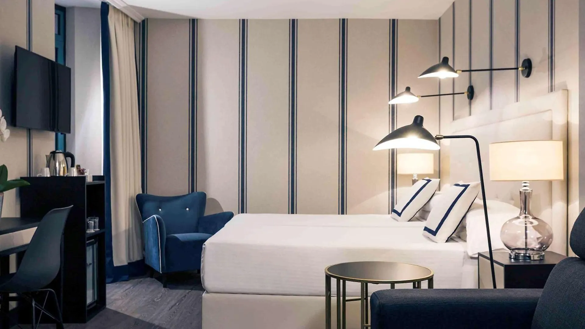 Hotel Mercure Jardines De Albia contacts